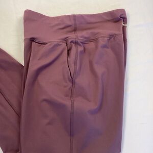 Under Armour Women's Leggings in Mauve Sz S